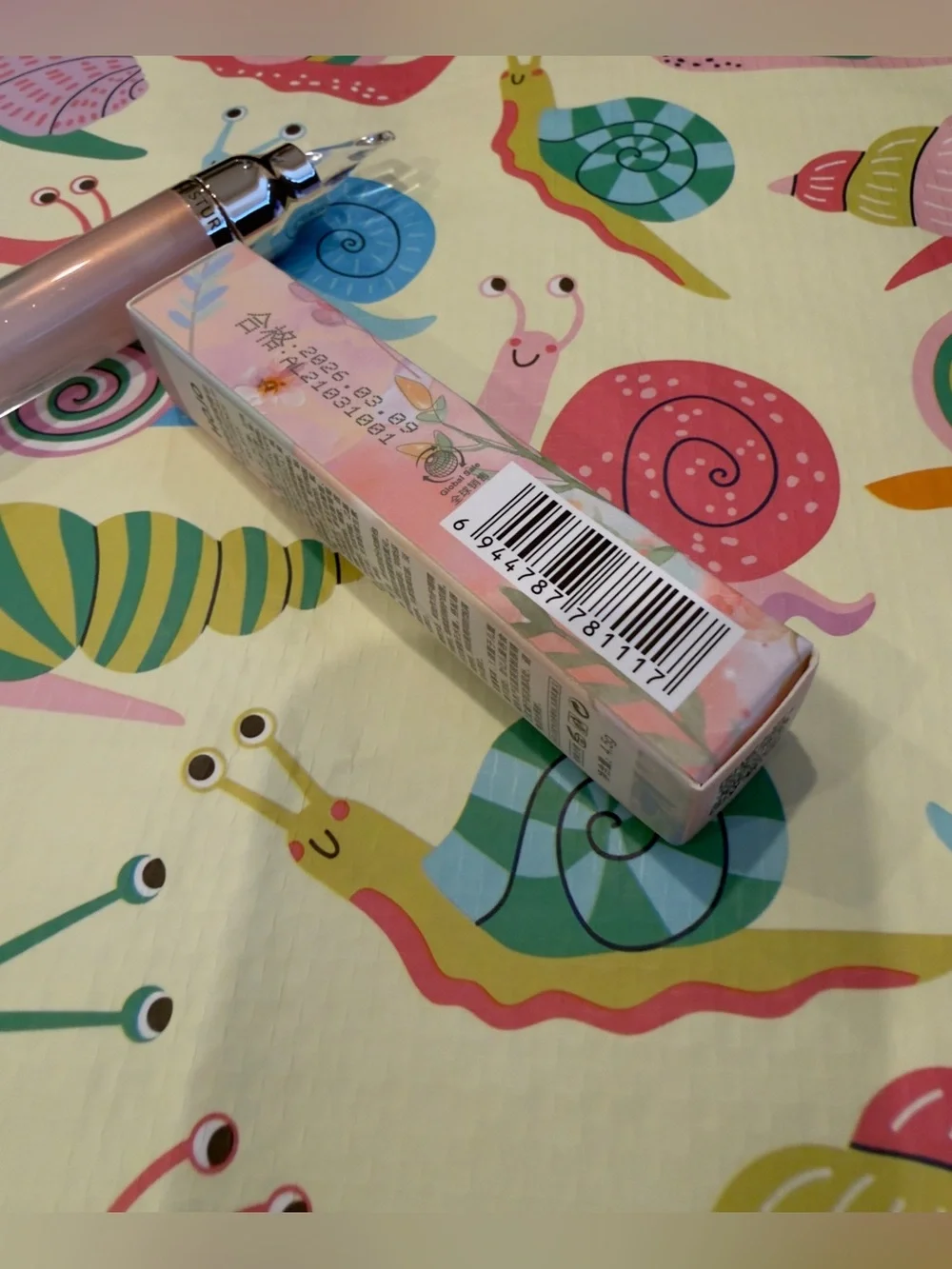 Hojo Sheer Light Pink Shimmery Lip Gloss